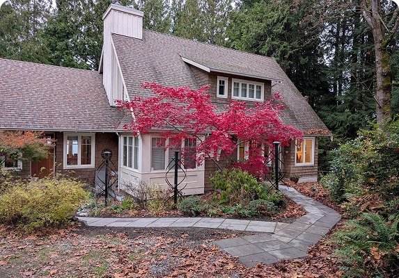 Retaining Walls & Hardscaping